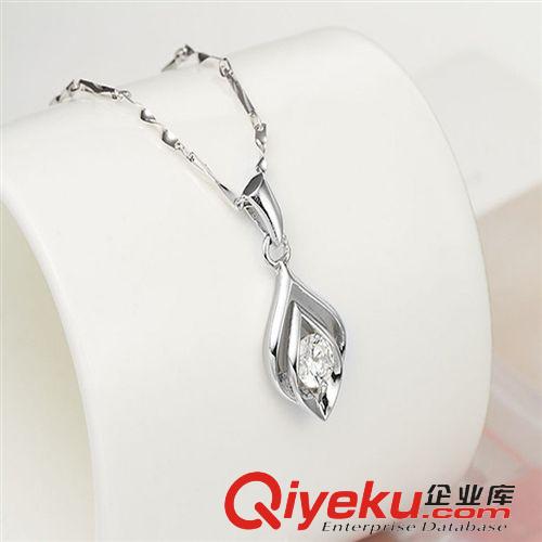 S925純銀品區(qū) 廠家批發(fā)直銷 優(yōu)質(zhì)鑲石飾品 zps925純銀桃型吊墜 女銀飾品代發(fā)