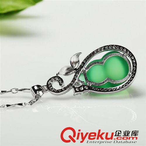 款式類別 tr綠玉髓葫蘆吊墜女款s925銀鑲玉髓掛墜 玉髓吊墜瑪瑙吊墜
