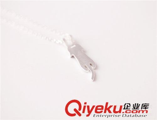 項(xiàng)鏈/吊墜/套鏈/配鏈 全手工設(shè)計(jì)打造 {dywe}做工獨(dú)特個(gè)性 925銀飾 帶眼睛喵星人項(xiàng)鏈原始圖片2