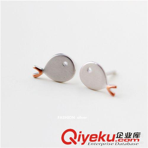 耳釘/耳環(huán)/耳線 現(xiàn)貨款設(shè)計(jì)師小魚耳釘混批發(fā)銀飾耳飾品批發(fā)精美百搭清新時(shí)尚