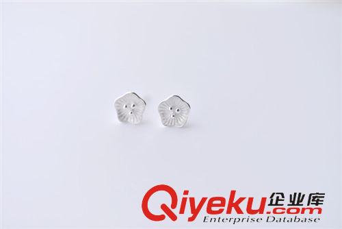 耳釘/耳環(huán)/耳線 日韓新款廠家直銷特價(jià)925純銀金銀花蕊梅花耳釘銀飾品混批批發(fā)原始圖片3