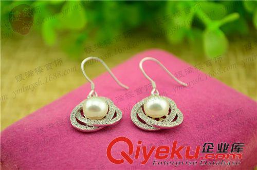 925純銀經典天然珍珠飾品 S925銀飾 經典女王正圓珍珠微鑲吊墜 歐洲韓國高檔首飾套裝批發(fā)原始圖片3