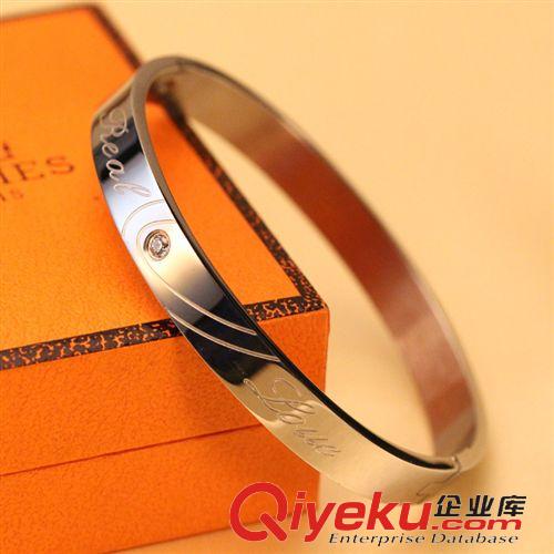 316L時(shí)尚款式系類(lèi) 鈦鋼飾品批發(fā) 歐美love愛(ài)心帶鉆情侶創(chuàng)意手環(huán) 男士飾品手鐲批發(fā)