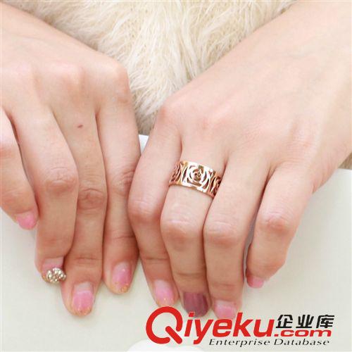 明星同款 韓國(guó)明星伊恩惠 韓劇同款 鏤空玫瑰金女式鈦鋼戒指 不掉色ksq492原始圖片3