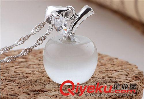 純銀吊墜專區 韓國韓版潮流飾品 S925純銀項鏈 貓眼石蘋果吊墜 鎖骨項鏈 AM002