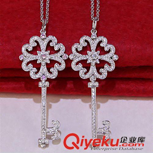 每月產(chǎn)品上新區(qū) 秋季流行新款宮廷花鎖匙毛衣鏈 明星同款純銀飾品批發(fā) 深圳廠家