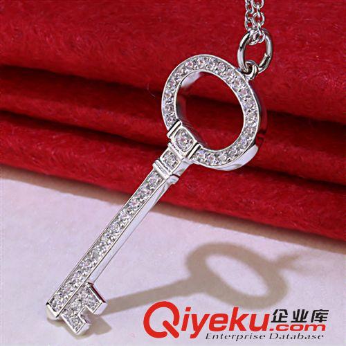 每月產(chǎn)品上新區(qū) 新款粉黃T家毛衣鏈 秋季千頌伊明星同款飾品配件批發(fā) 深圳廠家
