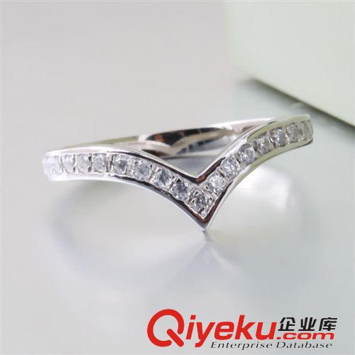 戒指區(qū) 熱銷時尚高碳鉆仿真鉆戒 925純銀鍍鉑金戒指女款 廠家批發(fā)定制