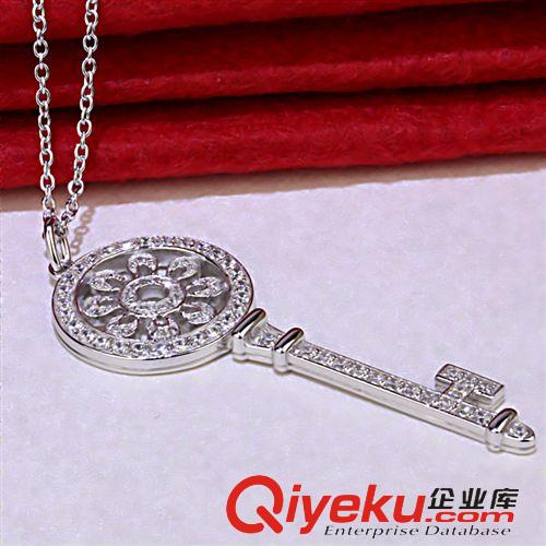 gf鉆飾品區 s925純銀冬季鑰匙毛衣鏈 鳶尾花心冠大花瓣歐美微鑲鉆石飾品 批發原始圖片3