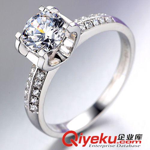 經(jīng)典款快速查找 高大上牛頭款高碳鉆石戒指女 四爪純銀鍍金50分1克拉鉆戒指批發(fā)