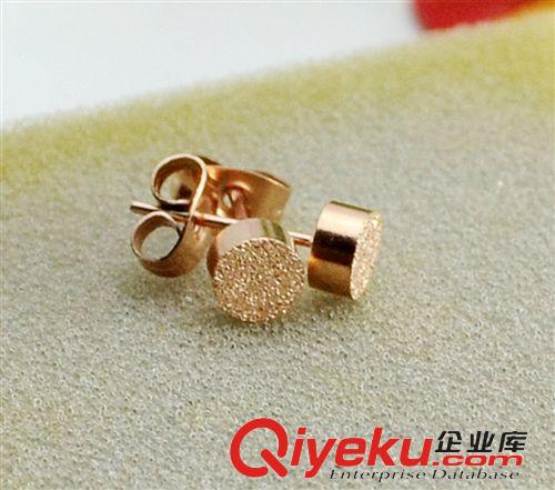 鈦鋼玫瑰金耳環(huán)  名星鈦鋼珍珠耳釘香檳氣泡 Di*r2013早秋海報(bào)主打款雙面可佩戴
