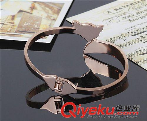 鈦鋼玫瑰金手鐲 工廠價(jià)小額混批手鐲18K玫瑰金狐貍手鐲女士手鐲女手環(huán)狐仙手鐲原始圖片2