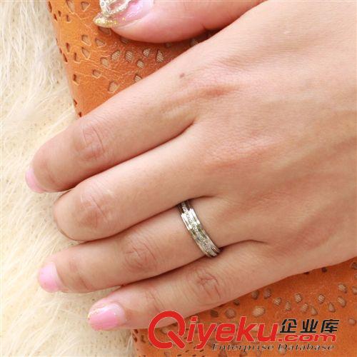 鈦鋼(不銹鋼)首飾 生產(chǎn)批發(fā) 新款珍珠沙情侶戒指 廠價直批 小額批發(fā) 瑞麗手飾GJ094