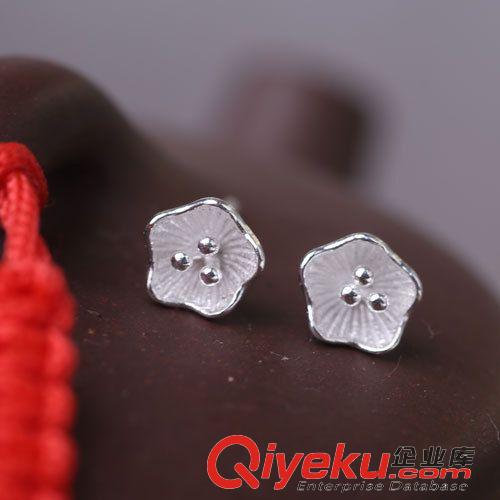 11月份新款更新 925純銀耳釘批發(fā) 素銀三花芯耳釘 女士款花朵耳飾 韓國(guó)飾品官網(wǎng)原始圖片3