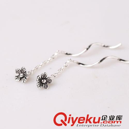 10月份新款更新 925純銀耳環(huán)批發(fā) 復(fù)古泰銀花朵長(zhǎng)款流蘇耳線 女款 泰國(guó)手工藝術(shù)原始圖片2