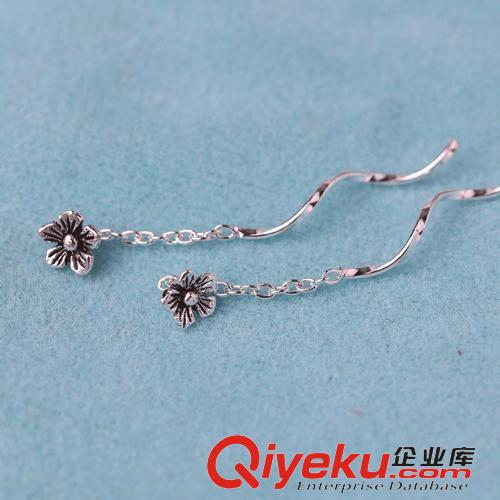 10月份新款更新 925純銀耳環(huán)批發(fā) 復(fù)古泰銀花朵長(zhǎng)款流蘇耳線 女款 泰國(guó)手工藝術(shù)原始圖片3