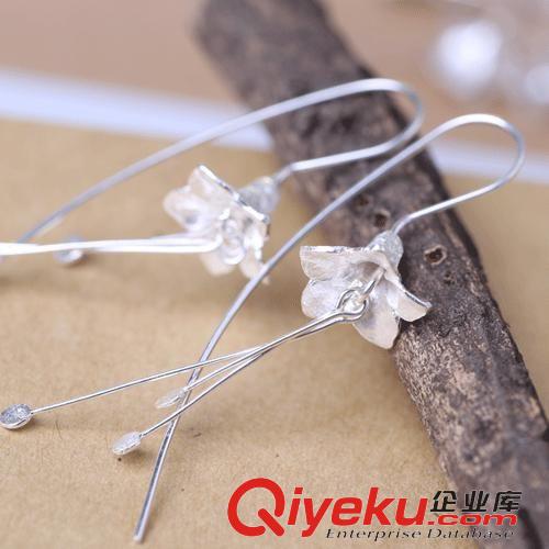 純銀耳飾專區(qū) 925純銀耳環(huán)批發(fā) 泰國進(jìn)口 清邁設(shè)計(jì) 紫荊花手工花朵耳環(huán) 素銀原始圖片2