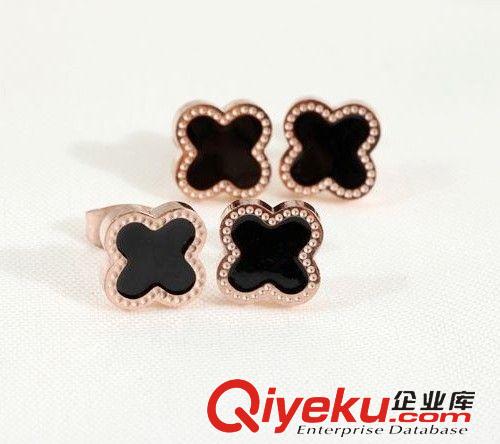 耳釘 四葉草耳釘 鈦鋼18K玫瑰金彩金耳環 小香風飾品 一件代發原始圖片3