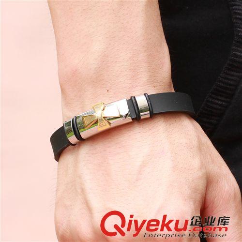 硅膠鈦鋼手鐲手鏈 韓版飾品批發(fā) 時尚新款首飾 精致 魅力男生 鈦鋼硅膠手鐲PH803金原始圖片3