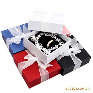 首飾箱,包,袋,盒 時(shí)尚正方形彩色盒子批發(fā) 可放手鐲 手鏈 戒指 腳鏈等精美盒HH131