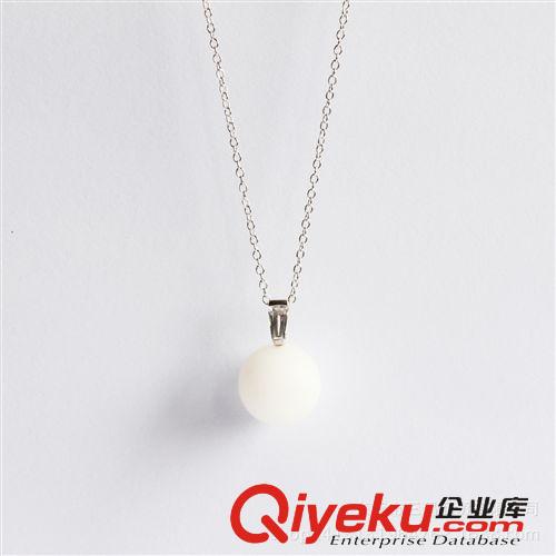 天山雪玉8mm 廠家直銷吊墜戒指批發(fā)天山雪玉8mm 歐美新款夸張個性百搭項鏈