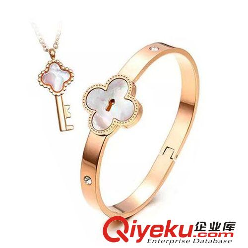 手鐲 一件代發(fā)2014新款鈦鋼四葉草手鐲帶鎖沖上云霄2同款手鐲廠家直銷