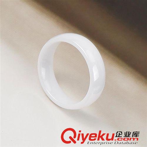 陶瓷產(chǎn)品 新款白色純潔陶瓷戒指歐美飾品批發(fā) 男女光面 太空陶瓷戒子TS058