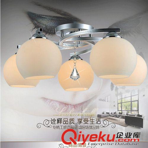 使用場地 時尚鐵藝吸頂燈 臥室燈 簡約現代雕花燈飾 溫馨桃心形臥室吸頂燈