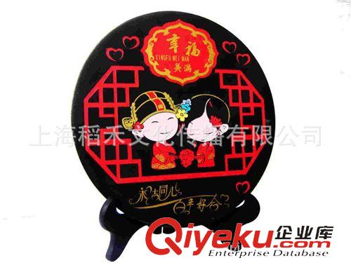 炭雕工藝品 供應(yīng)炭雕圓盤禮品 炭雕批發(fā) 工藝品擺件 家居裝飾 248喜結(jié)良緣