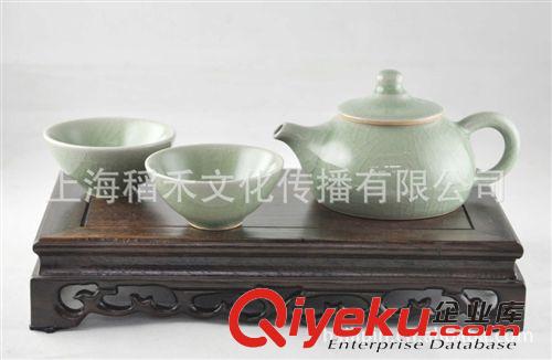 汝瓷茶具|擺件 供應(yīng)汝窯天青茶具 汝窯擺件 一壺兩杯竹簡  特色商務(wù)禮品原始圖片3