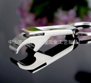 實(shí)用開瓶器 創(chuàng)意金屬工藝禮品 衣服形狀開瓶器鑰匙扣 品質(zhì)產(chǎn)品