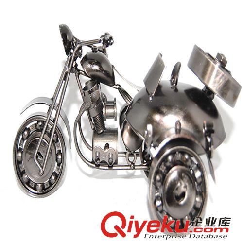 生活場景人物模型 促銷新品鐵藝機器人 工廠定制 專業(yè)生產(chǎn) 送人禮品