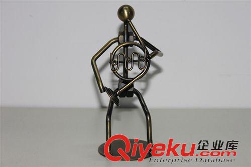 鐵制音樂人模型 廠家直銷 年尾促銷 金屬工藝品文藝小音樂人系列 喇叭手