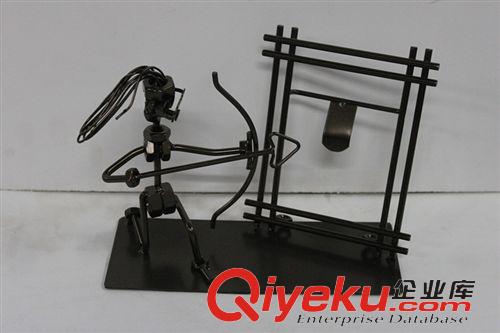 鐵藝筆筒,名片夾 金屬工藝品 鐵制精美禮品收藏 射擊手相框原始圖片2