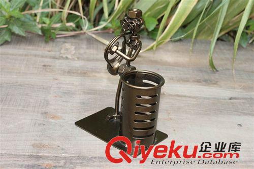 鐵藝筆筒,名片夾 金屬工藝品 文藝音樂現(xiàn)代 喇叭手原始圖片3