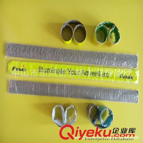 pvc反光鋼片手腕帶/拍拍圈 硅膠刻字手腕帶 軟膠PVC手腕帶 情侶發(fā)光手腕帶 PVC手腕帶 手鏈原始圖片3