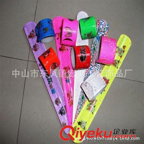 pvc反光鋼片手腕帶/拍拍圈 黑色錳鋼pvc拍拍圈【宏楓】pvc鋼片手腕帶 全彩科式印刷鋼片手環(huán)