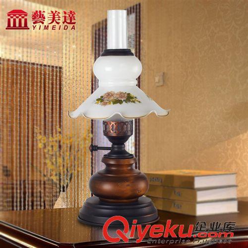 裝飾臺燈 藝美達(dá)實(shí)木玻璃懷舊復(fù)古臺燈 臥室客廳燈 學(xué)習(xí)臺燈裝飾燈
