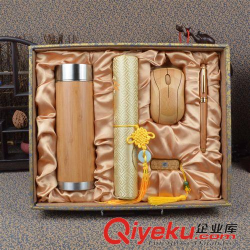 專版展示區(qū) 青浦浦江案例展示 供企業(yè)單位定制年會(huì)禮品參考