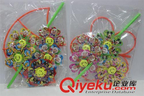 風(fēng)車/籃球架/運(yùn)動(dòng)類 小額批發(fā)塑料玩具輕便風(fēng)車喜羊羊/小鳥(niǎo)多款卡通圖案熱銷地?cái)傌浽丛紙D片3