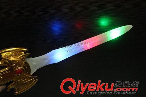 保齡球/劍/刀系列 益智玩具小額批發(fā)電動閃光劍 電鍍太空神劍電鍍刀 帶3燈+音樂