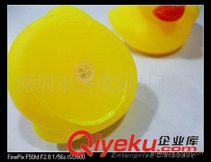 伴澡搪膠水上玩具 小額玩具混批發(fā)水上玩具嬰幼兒伴澡搪膠會BB叫搪膠小鴨 一袋12只原始圖片2