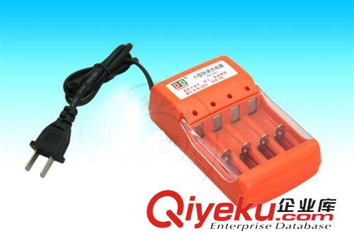 玩具使用電池 批發(fā)遙控周邊設(shè)備家庭生活用品遙控車4粒5號充電池+充電器1個=1套