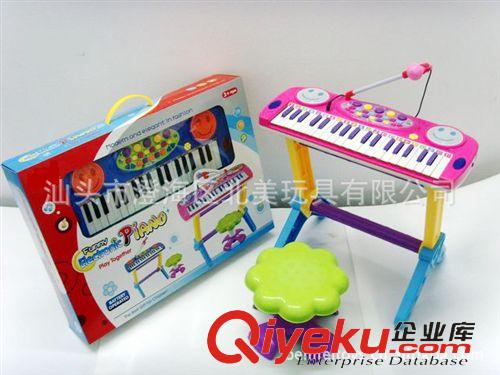 夏天玩具 全身發(fā)光電動(dòng)魚(yú)/帶強(qiáng)光燈+音樂(lè)/搖擺魚(yú)/自由魚(yú)/地?cái)偀豳u