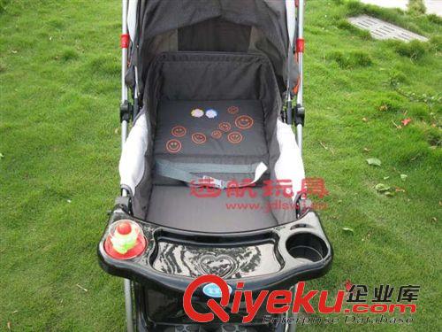 手推車／學(xué)步車／餐桌 嬰兒車/手推車/雙向推桿/音樂盒/餐盤/可睡可平躺/709E原始圖片2