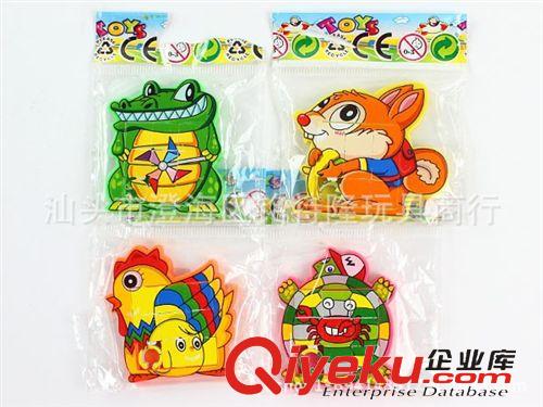 OPP小袋裝禮品贈(zèng)送 卡通熊出沒9格智力拼圖 塑料拼版 兒童益智玩具 促銷贈(zèng)品小玩具
