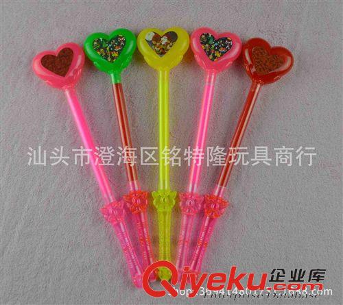 發(fā)光/閃光玩具 口哨愛心棒 閃光米粒棒 發(fā)光粒子棒 七彩夜光棒 地攤熱銷