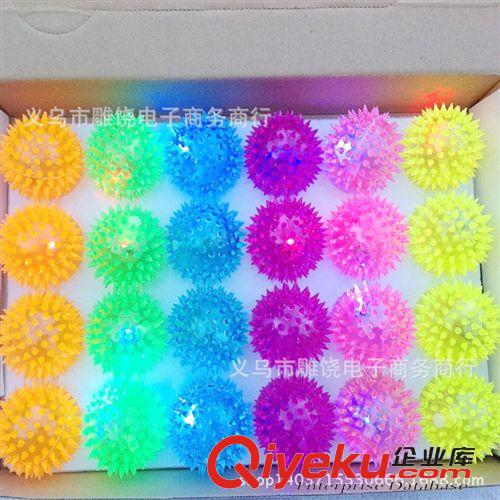 充氣玩具 新款兒童發光玩具小號小黃人毛毛球軟膠卡通閃光玩具地攤貨源熱賣