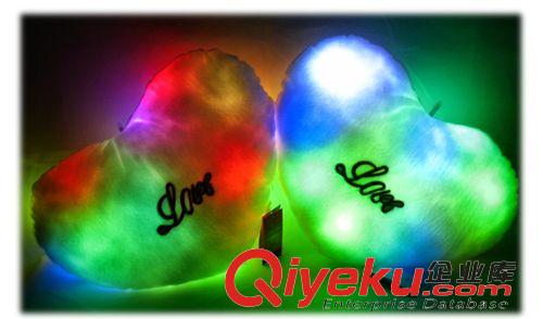 年末清倉產(chǎn)品 新毛絨玩具愛心 七彩  水晶燈批發(fā) qc處理10個 低于成本價銷售原始圖片2