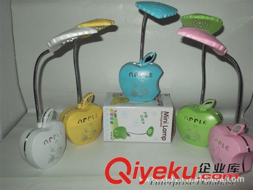 臺燈 新新款卡通充電臺燈蘋果臺燈 LED護眼充電式臺燈 迷你小臺燈多款原始圖片2